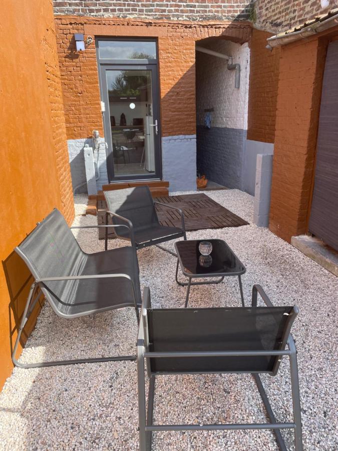 Maison Proche Du Centre Ville De La Gare L Aeroport De Charleroi Eksteriør bilde